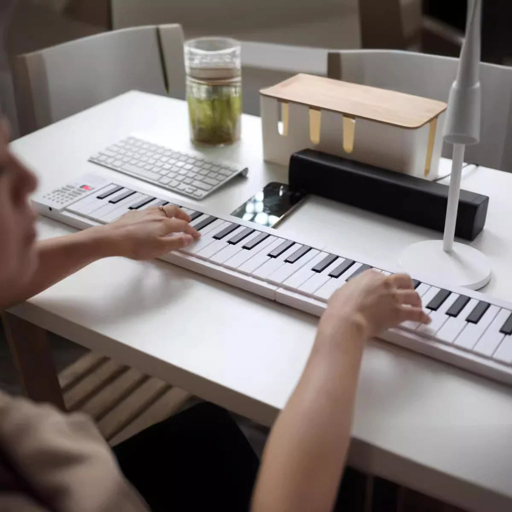 Miwayer 61-Key Electronic Piano Keyboard 180° w/16 Tones/100 Rhythms/25 Demos/USBpower cord/Built-in Battery Digital Piano