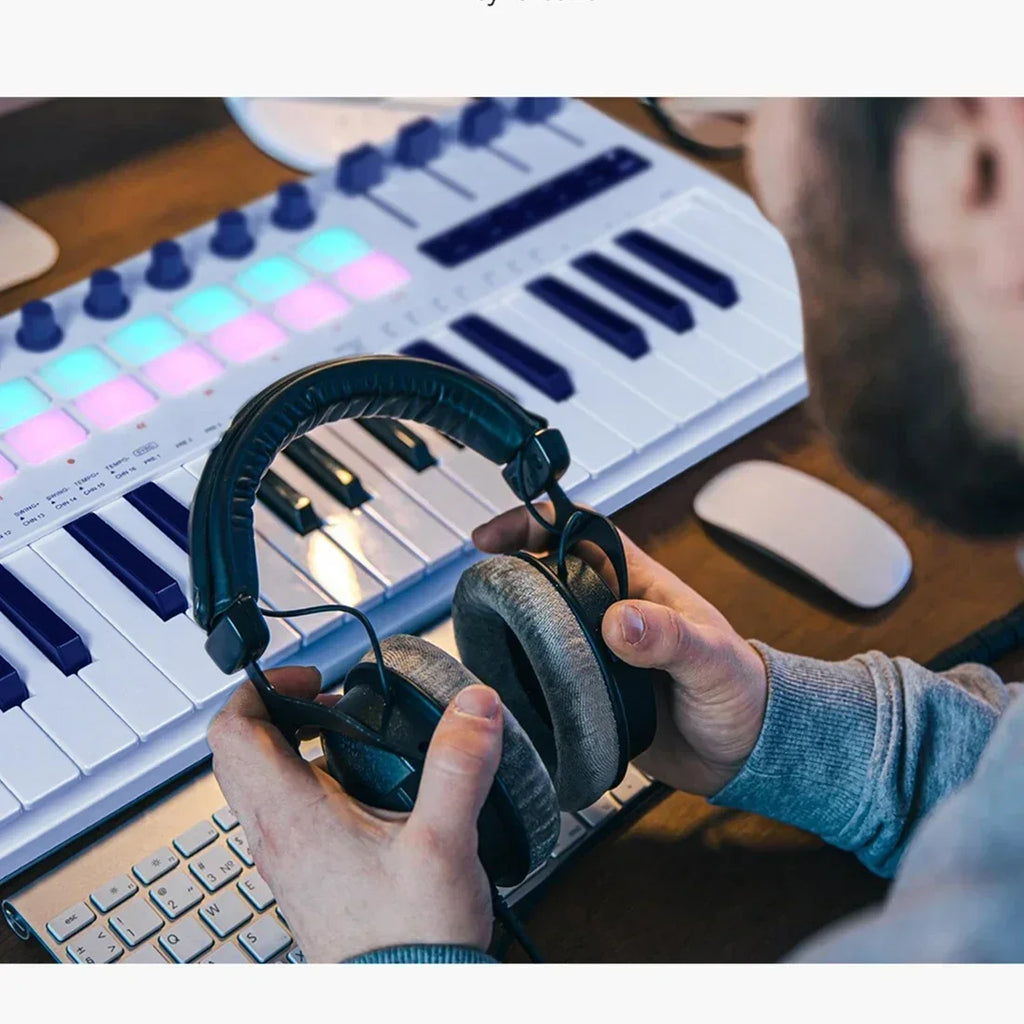 M-VAVE SMK-37 Pro Keyboard 37 Key MIDI Controller With Built-in Synth Engine 8 Knobs + 16 RGB Pads 37 Key MIDI Controller